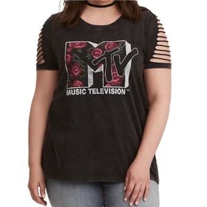 🤍Torrid MTV Slash Sleeve Crew Neck Tee